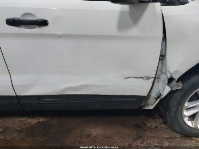 Ford Explorer Image 13