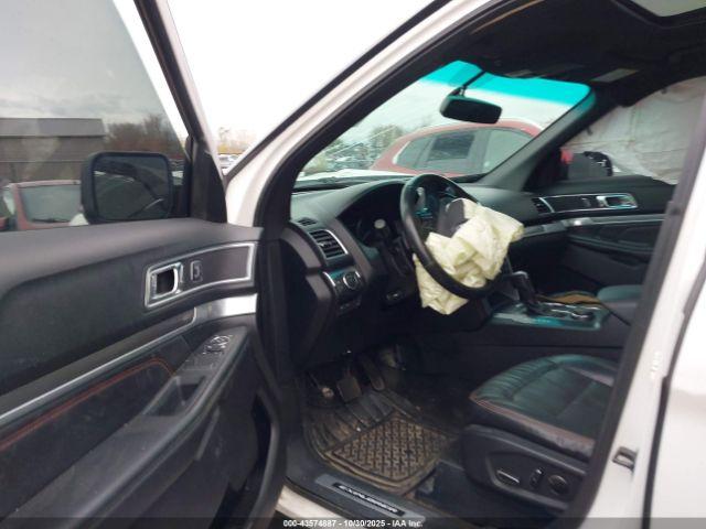 Ford Explorer Sport Image 6