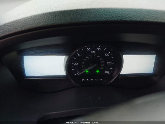 Ford Explorer Sport Image 4