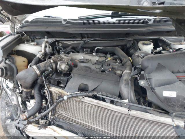 Ford Explorer Sport Image 15