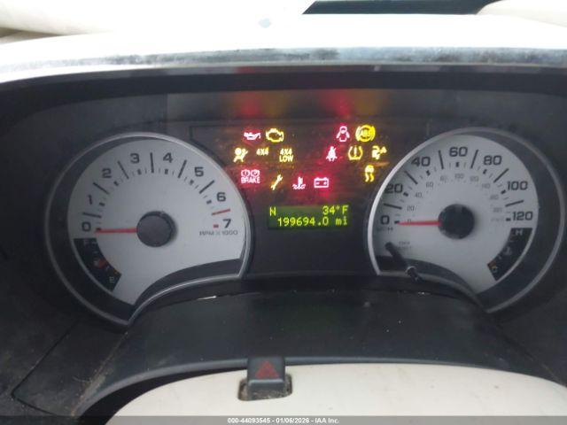 Ford Explorer Xlt Image 3