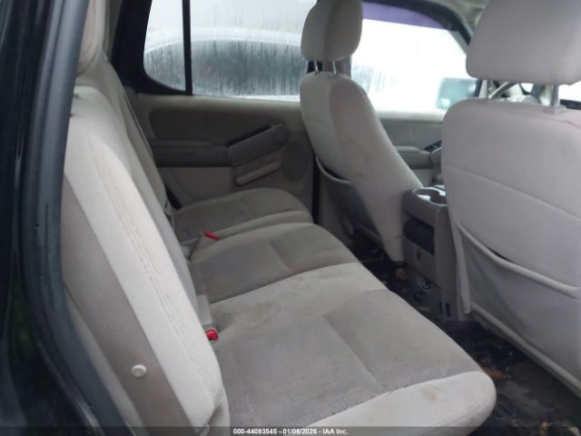 Ford Explorer Xlt Image 10