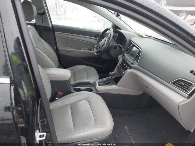 Hyundai ELANTRA Limited Image 5