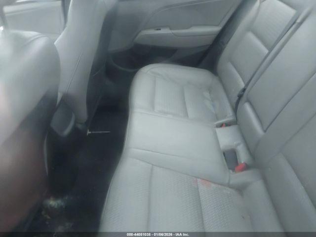 Hyundai ELANTRA Limited Image 6