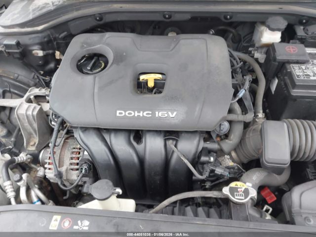 Hyundai ELANTRA Limited Image 8