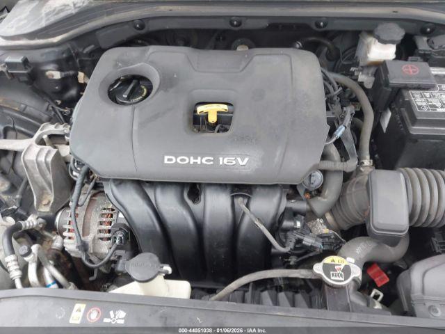 Hyundai ELANTRA Limited Image 8