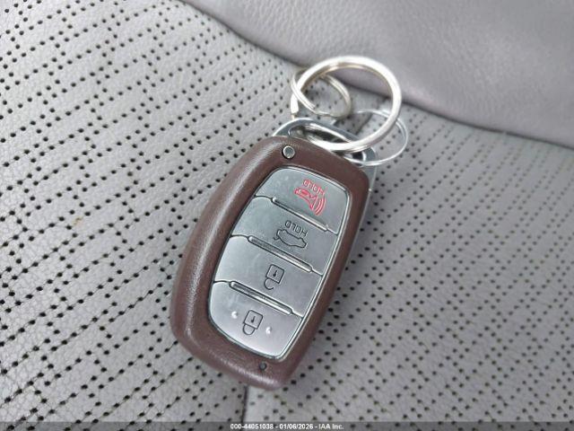 Hyundai ELANTRA Limited Image 10