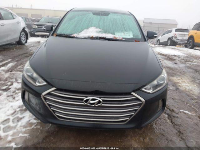 Hyundai ELANTRA Limited Image 11