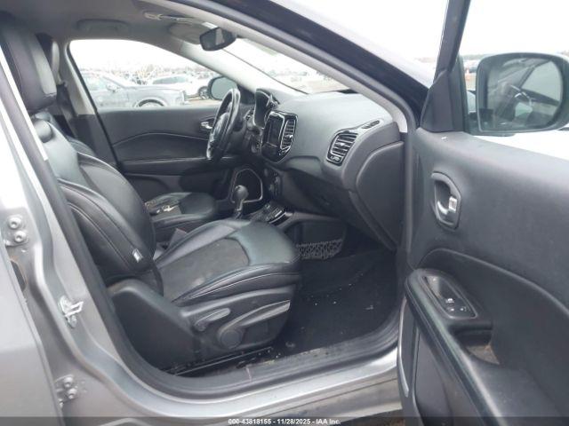 Jeep Compass Altitude 4x4 Image 11