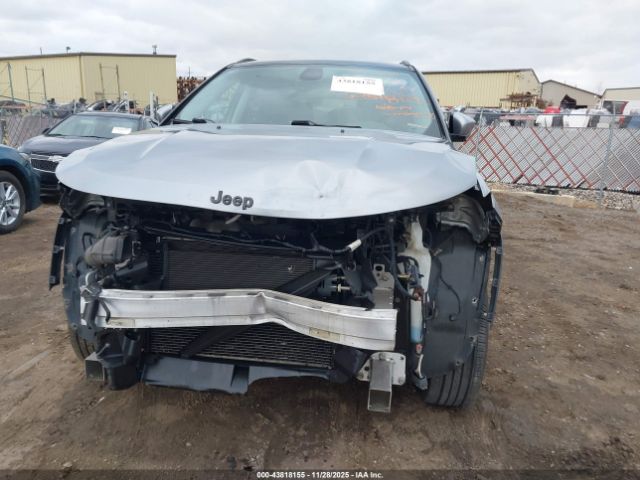 Jeep Compass Altitude 4x4 Image 7