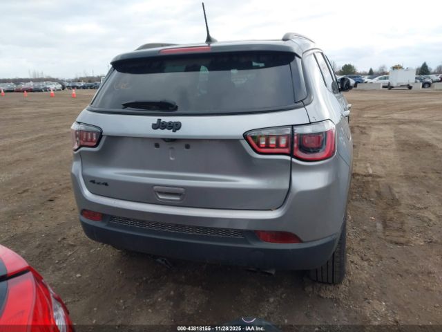 Jeep Compass Altitude 4x4 Image 4