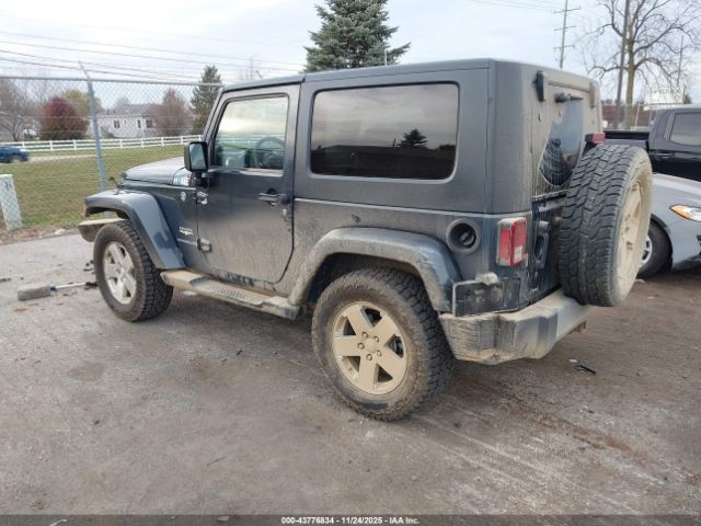 Jeep Wrangler Sahara Image 3