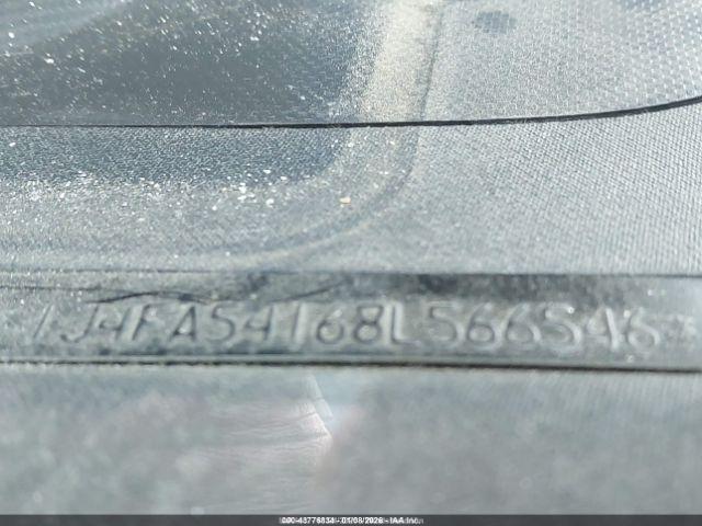 Jeep Wrangler Sahara Image 4