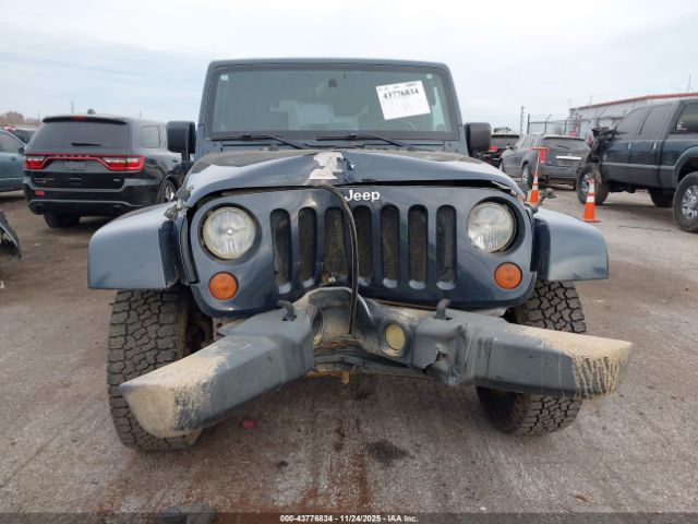 Jeep Wrangler Sahara Image 16