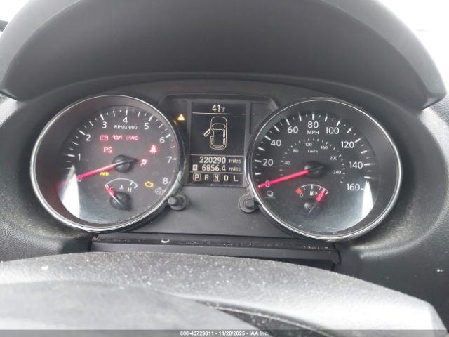 Nissan Rogue S Image 9