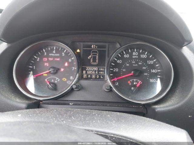 Nissan Rogue S Image 9