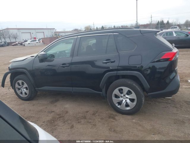 Toyota RAV4 Le Image 13