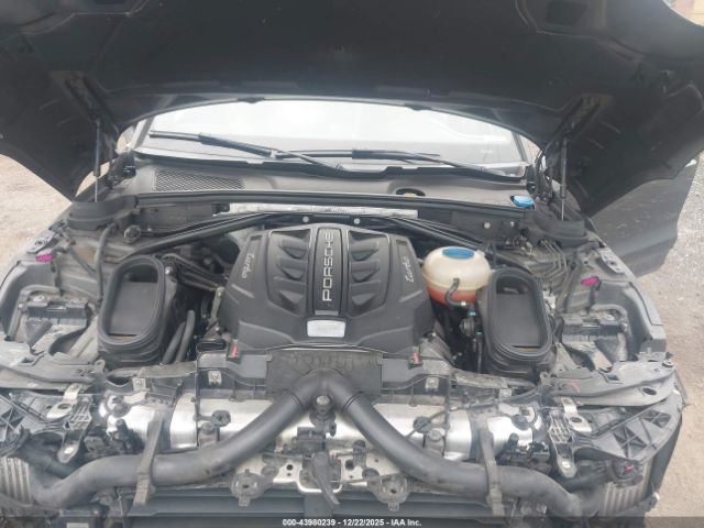 Porsche Macan Turbo Image 10