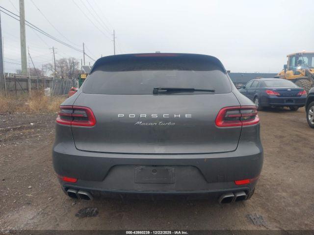 Porsche Macan Turbo Image 14