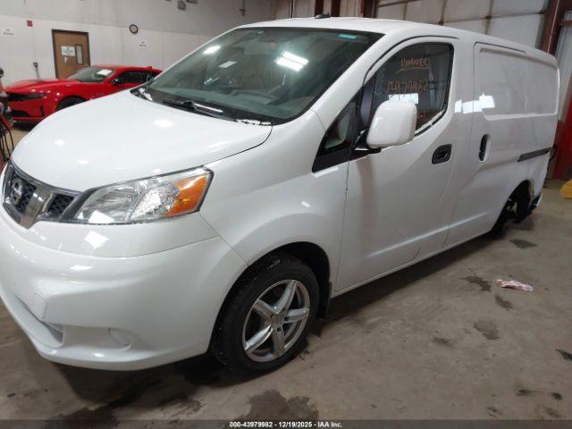 Nissan Nv Sv Image 15