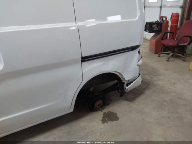 Nissan Nv Sv Image 4