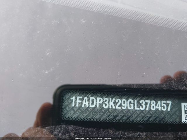 Ford Focus Se Image 11