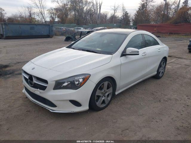 Mercedes-Benz Cla-class 4matic Image 3