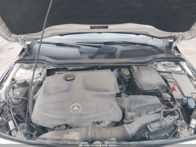 Mercedes-Benz Cla-class 4matic Image 6