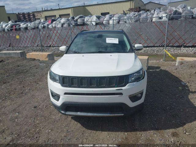 Jeep Compass Limited 4x4 Image 13