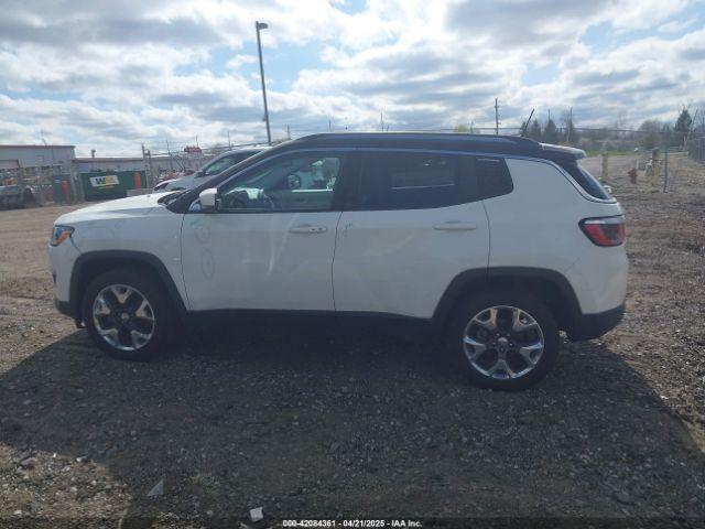 Jeep Compass Limited 4x4 Image 8