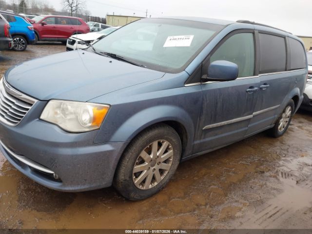 Chrysler Town & Country Touring Image 8
