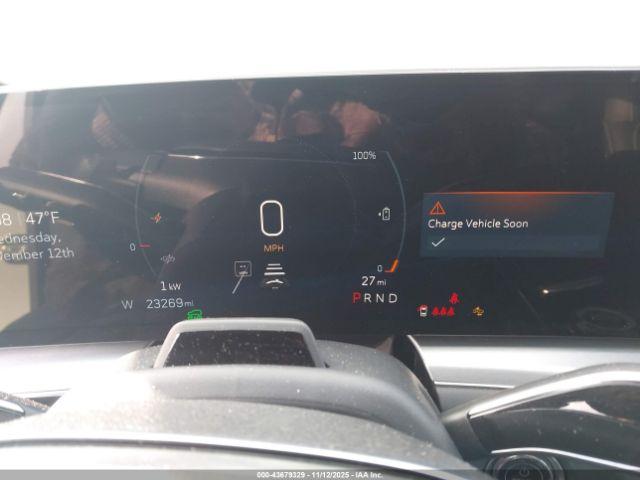 Cadillac LYRIQ Image 11