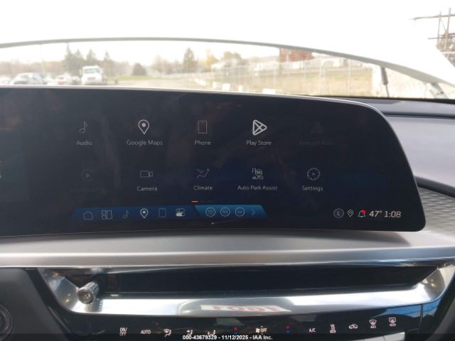 Cadillac LYRIQ Image 3