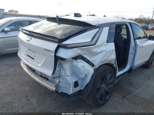 Cadillac LYRIQ Image 5