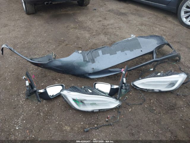 Tesla Model S Image 13