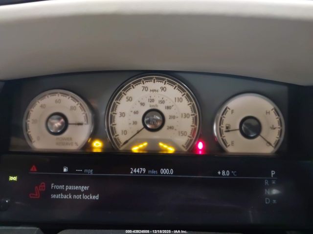 Rolls-Royce Dawn Image 13