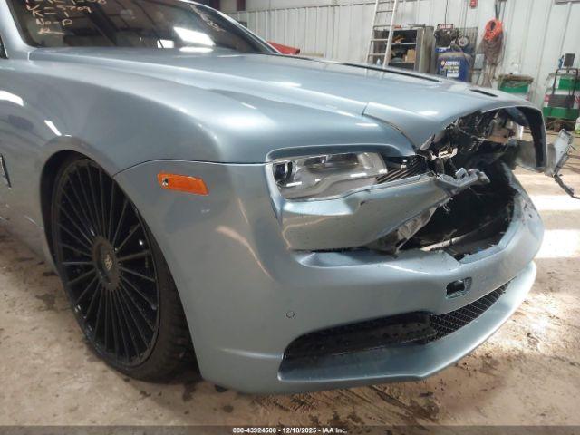 Rolls-Royce Dawn Image 3