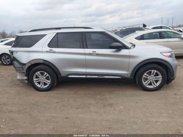 Ford Explorer Xlt Image 10