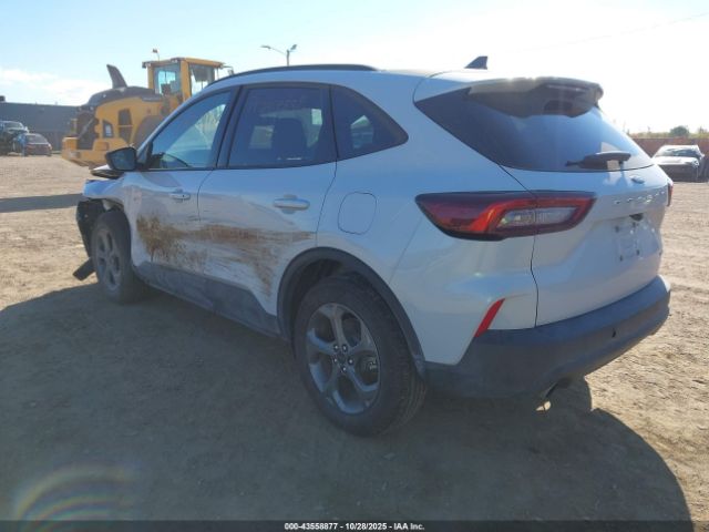 Ford Escape St-line Image 15