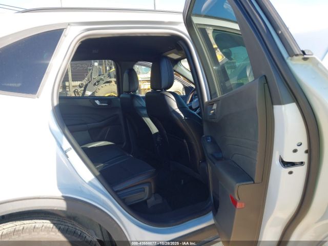 Ford Escape St-line Image 9