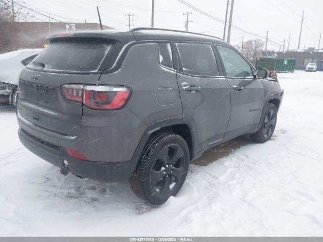 Jeep Compass Altitude 4x4 Image 9