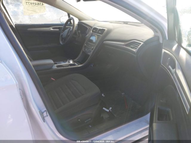 Ford Fusion Se Image 4