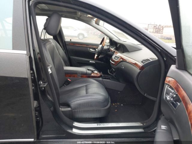 Mercedes-Benz S-Class 4matic Image 9