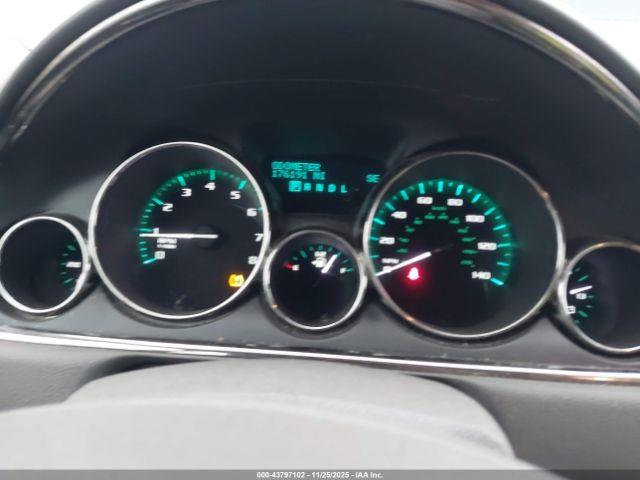 Buick Enclave Convenience Image 8