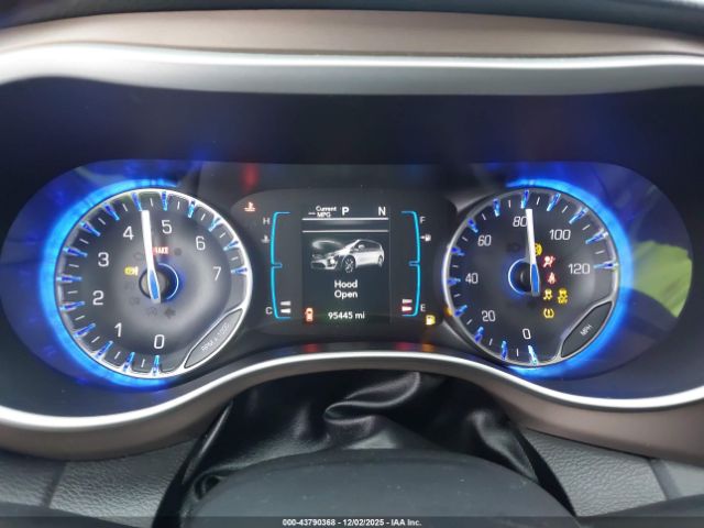 Chrysler Pacifica Touring-l Image 12