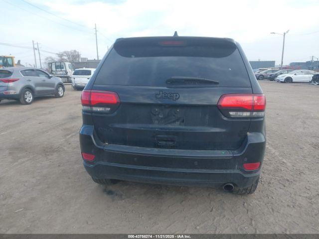 Jeep Grand Cherokee Altitude 4x4 Image 4