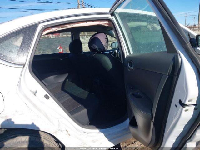 Nissan Sentra S Image 4