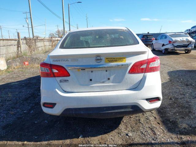 Nissan Sentra S Image 2