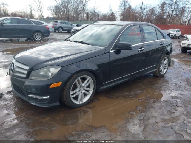 Mercedes-Benz C-Class Sport 4matic Image 2