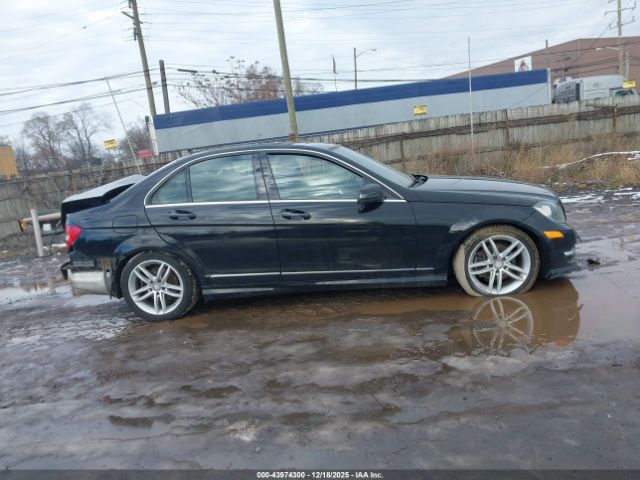 Mercedes-Benz C-Class Sport 4matic Image 17